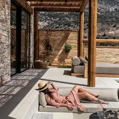 Pera Perou Unspoiled Luxury Ajía Effimía