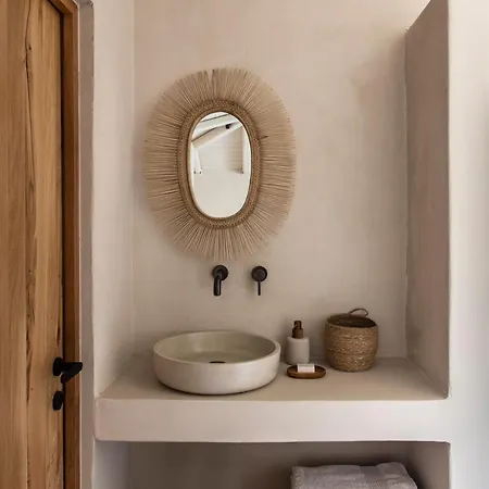 Pera Perou Unspoiled Luxury Agia Efimia